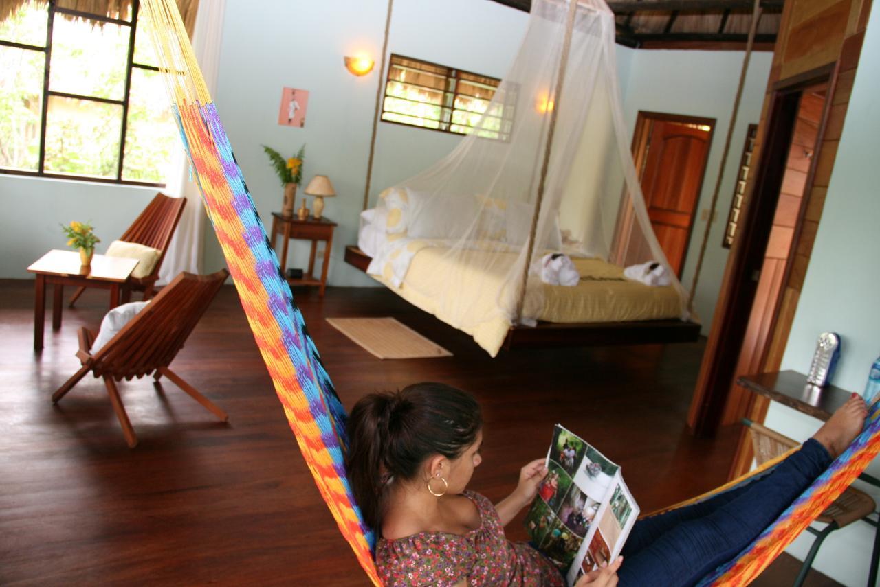 Amber Sunset Jungle Resort Сан-Игнасио Экстерьер фото
